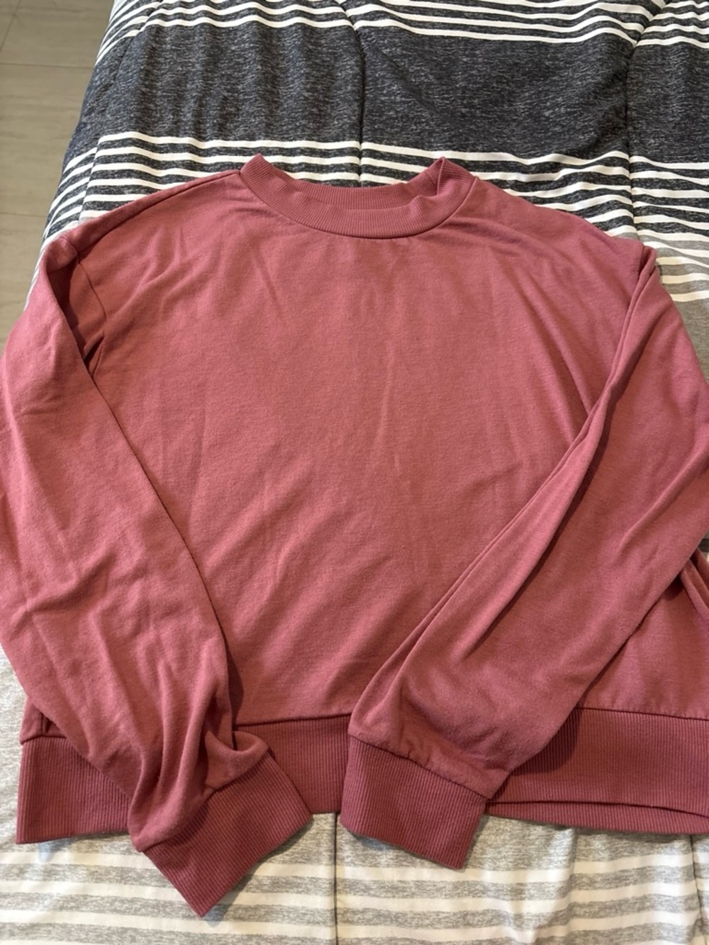 90 Degree By Reflex Men's Crewneck Sweater in Dusty Rose
